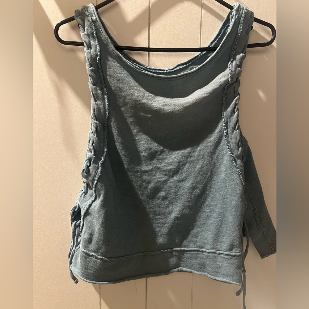 Sz  XS we the free lace up tank